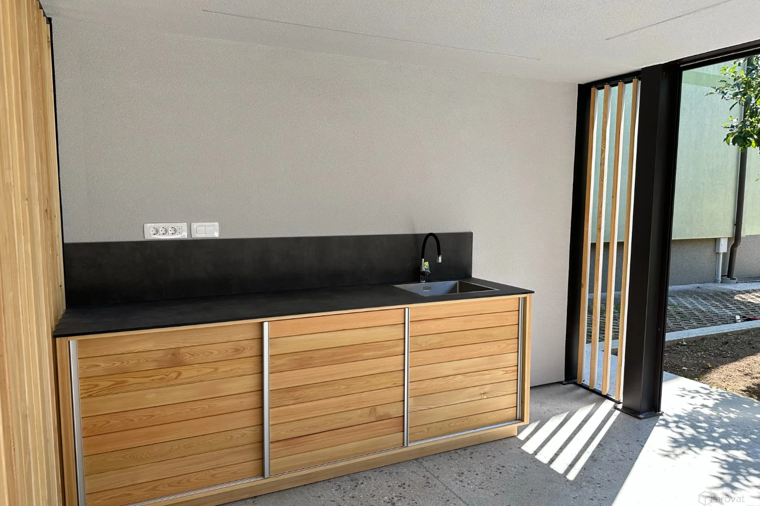 letne kuhinje hrovat