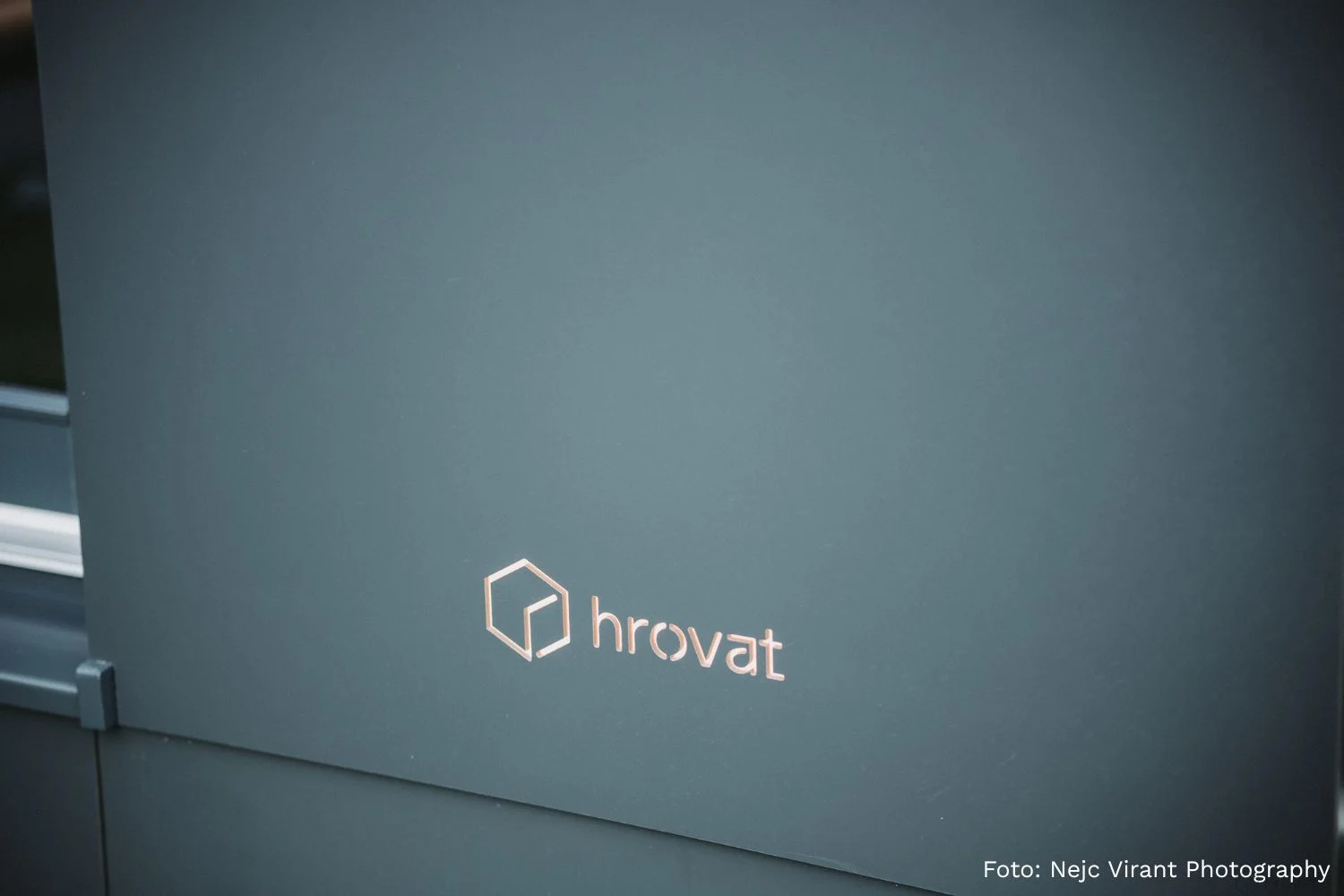 logo hrovat