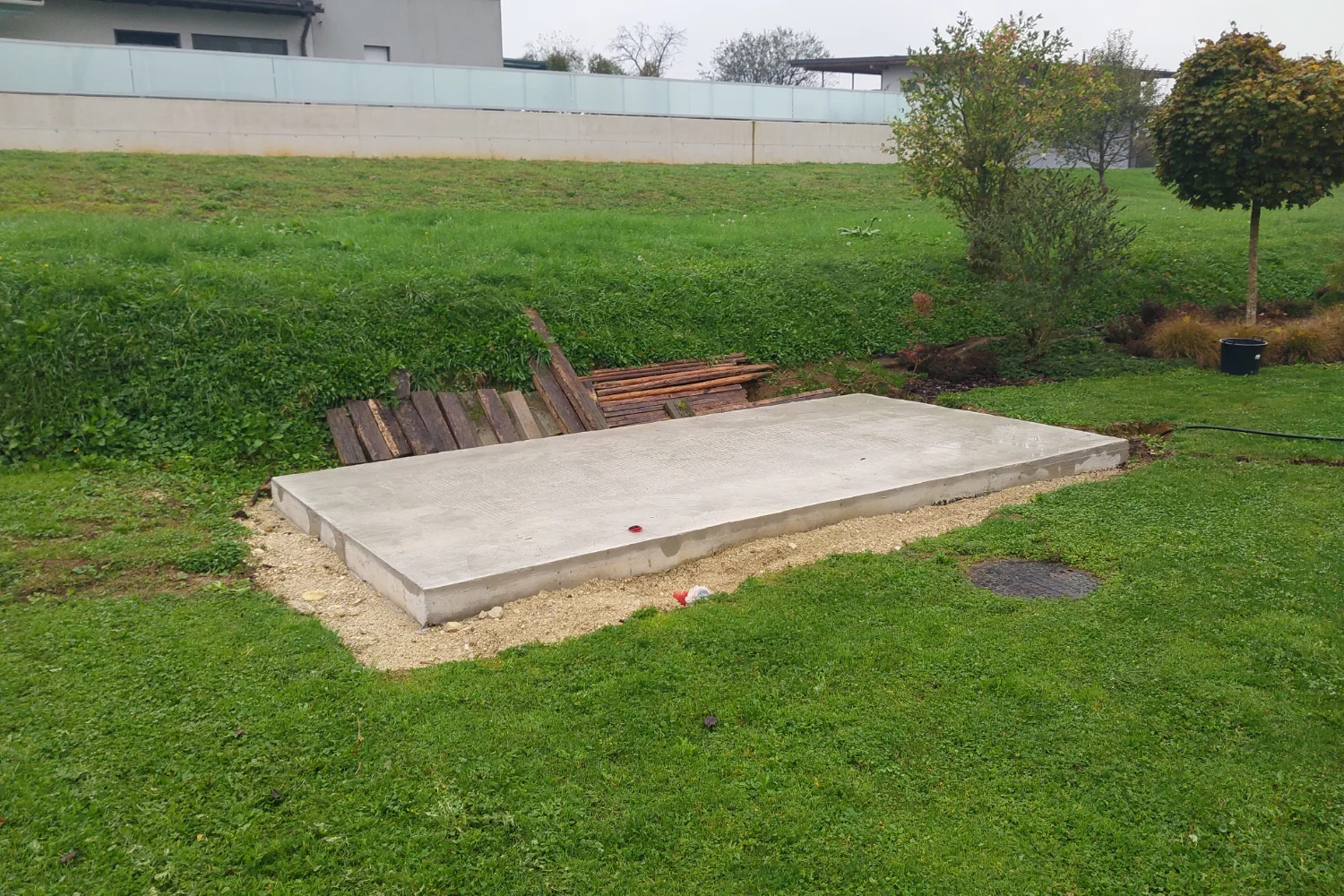 temelj za vrtno hisko