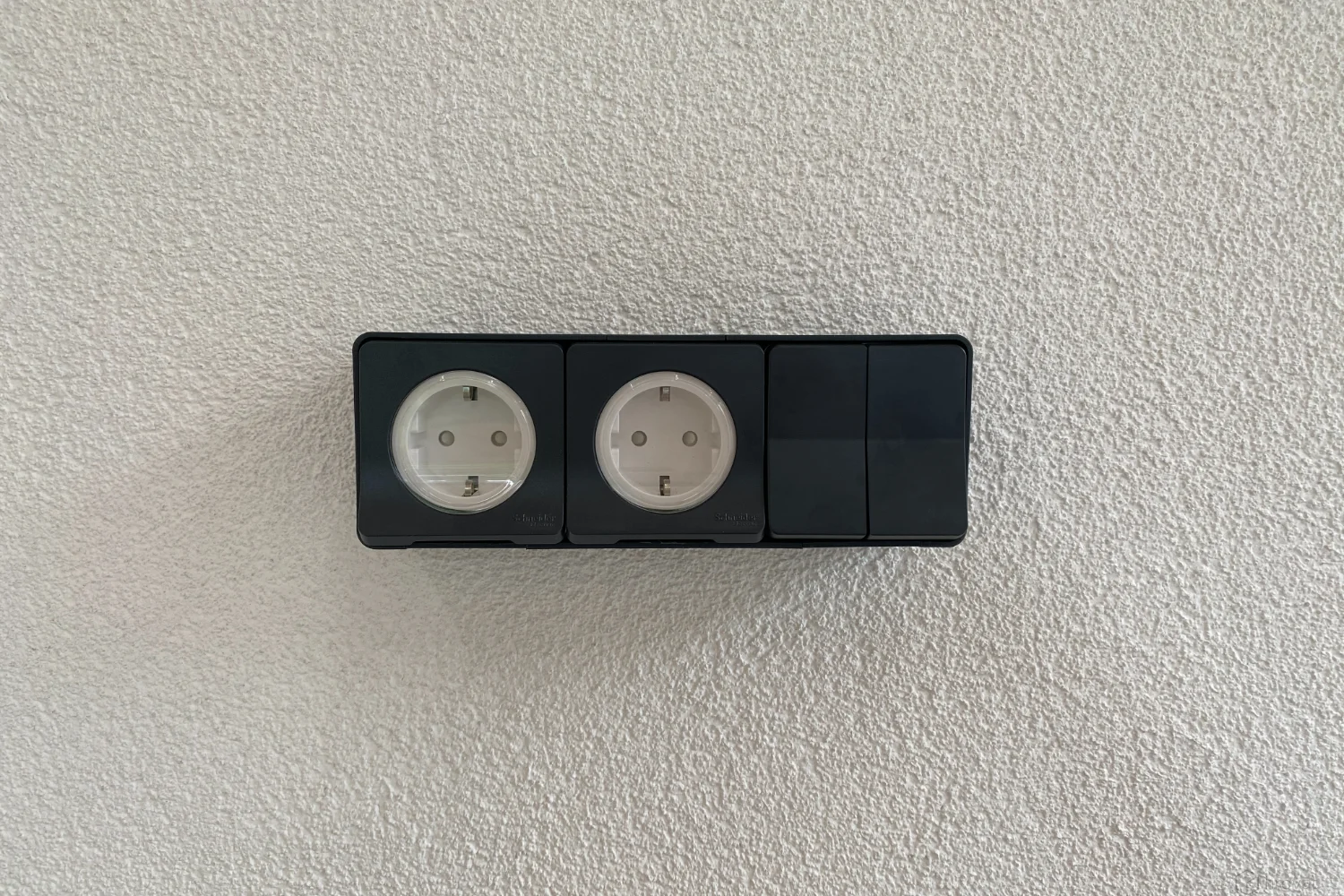 vtičnice in stikala