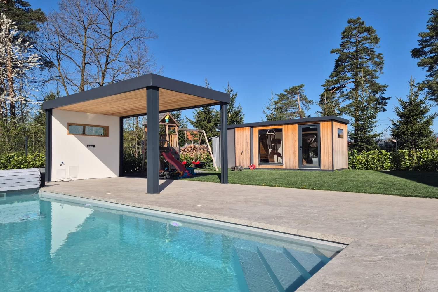 pergola cubie ob bazevu