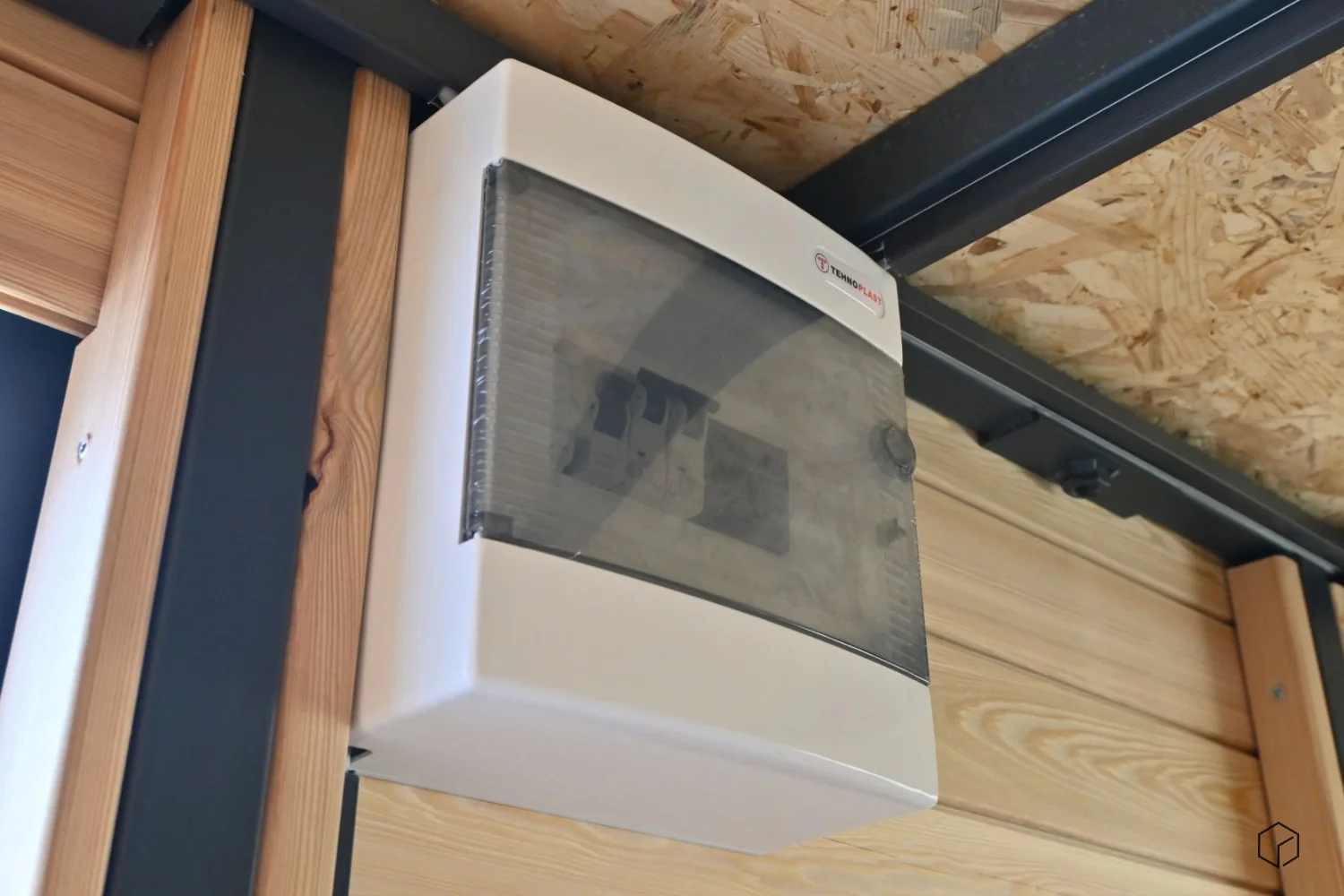 Električni komplet za vrtno hiško-5