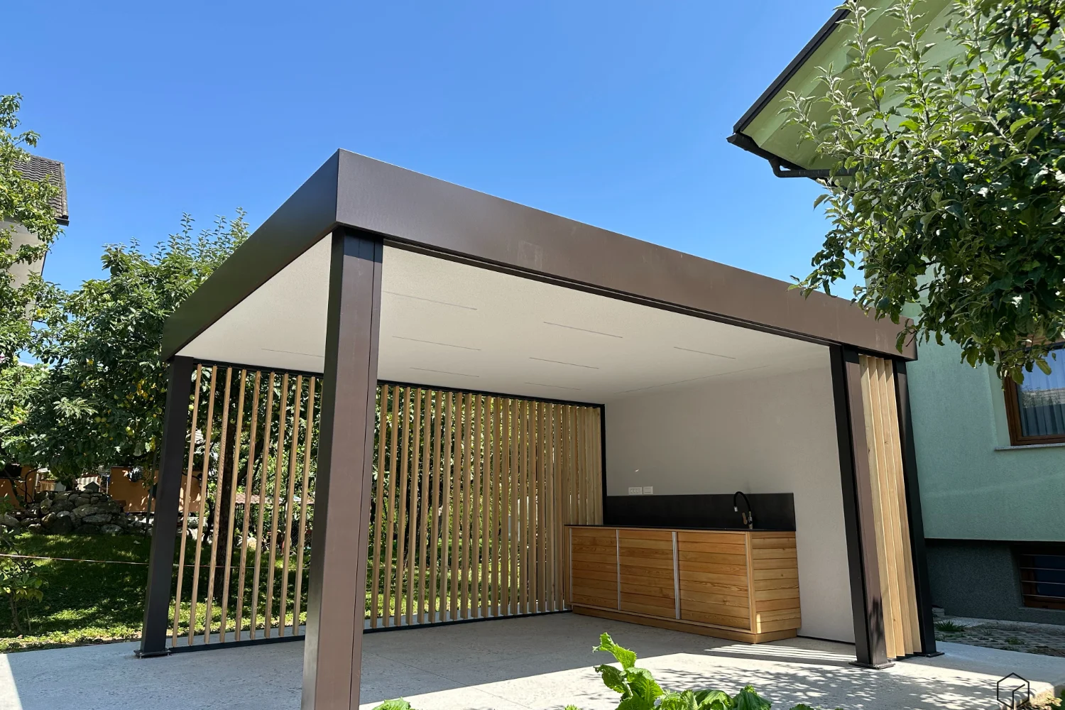 leseni brisoleji cubie