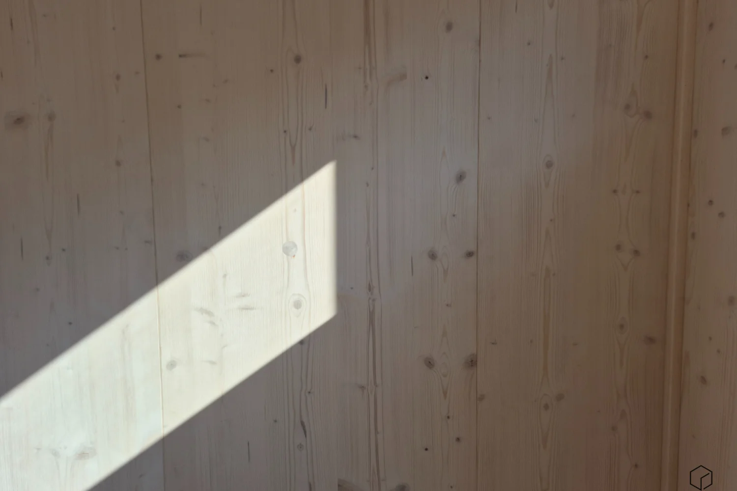 obloge iz smrekovih plo&scaron;č