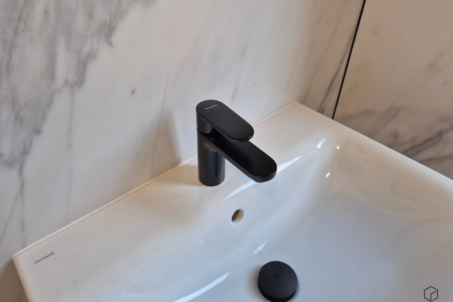 umivalnik vtiny house