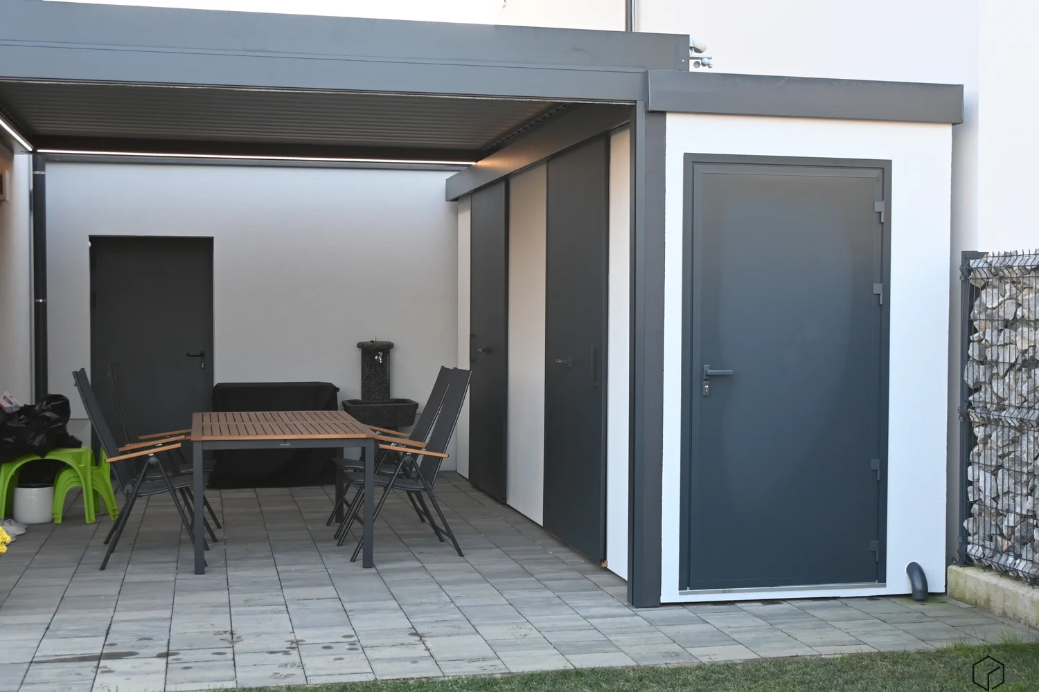 Vrtna hi&scaron;ka Hrovat