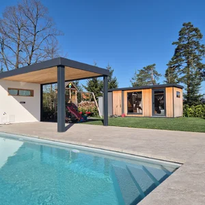 pergola cubie ob bazevu