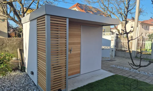 Vrtna lopa z nadstre&scaron;kom Wolfsberg